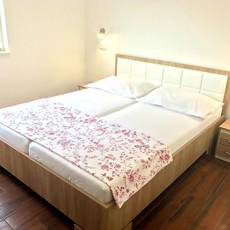Apartmani Maki أوميس المظهر الخارجي الصورة