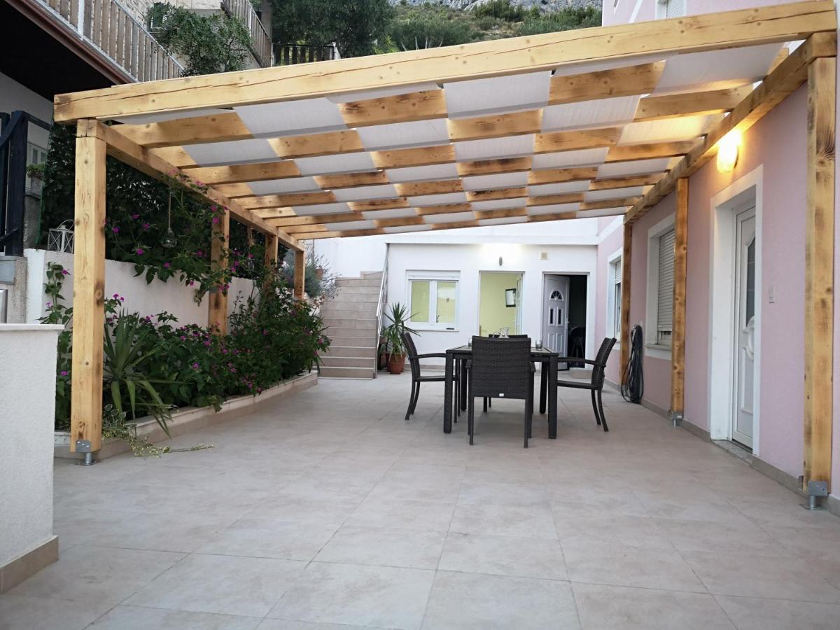 Apartmani Maki أوميس المظهر الخارجي الصورة