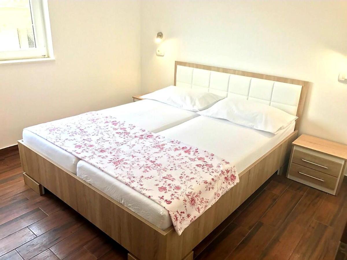 Apartmani Maki أوميس المظهر الخارجي الصورة